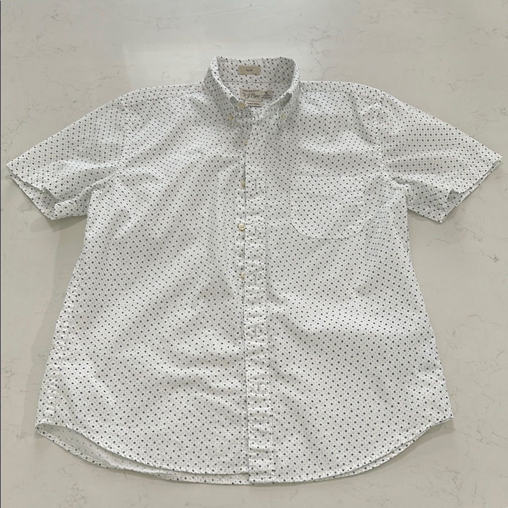 J. Crew Men’s White Shirt short sleeve with Black Dots, Medium Slim fit